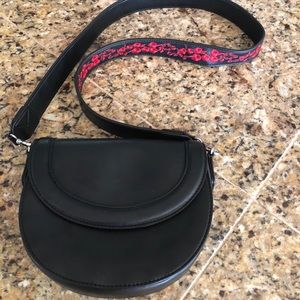 Express crossbody